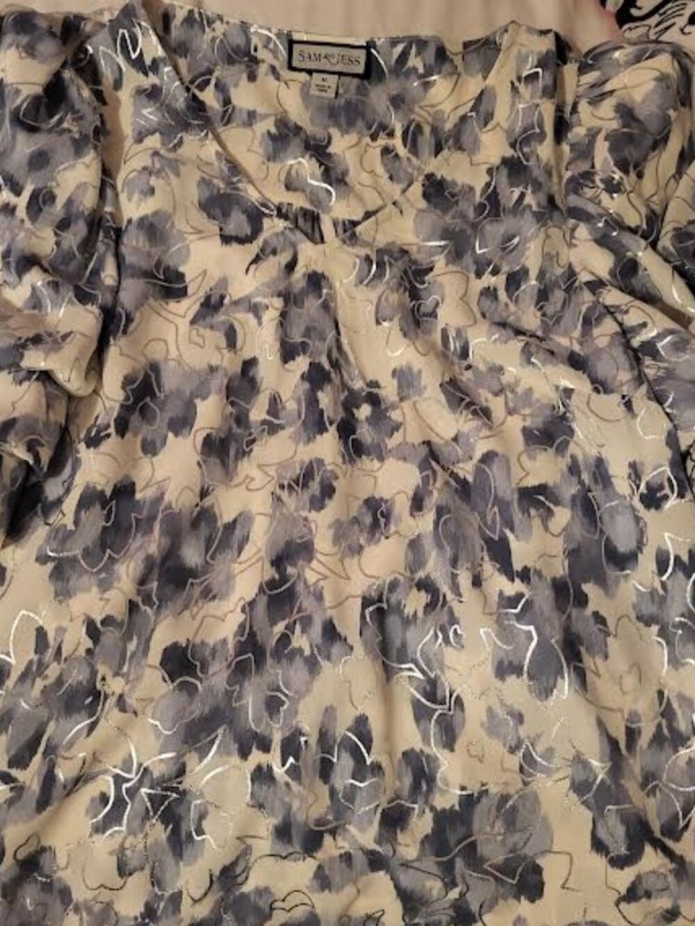 Womens Sam and Jess Blue and White Floral V-Neck Blouse Size M